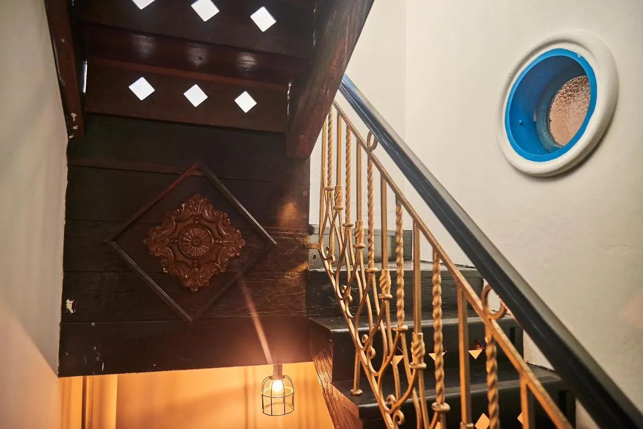 The Icon Capsule Hostel Cartagena